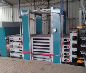 熱壓機(jī) 梯形板電熱熱壓機(jī) 多層熱壓機(jī)供應(yīng)商 巨鹿縣銳德機(jī)械制造廠